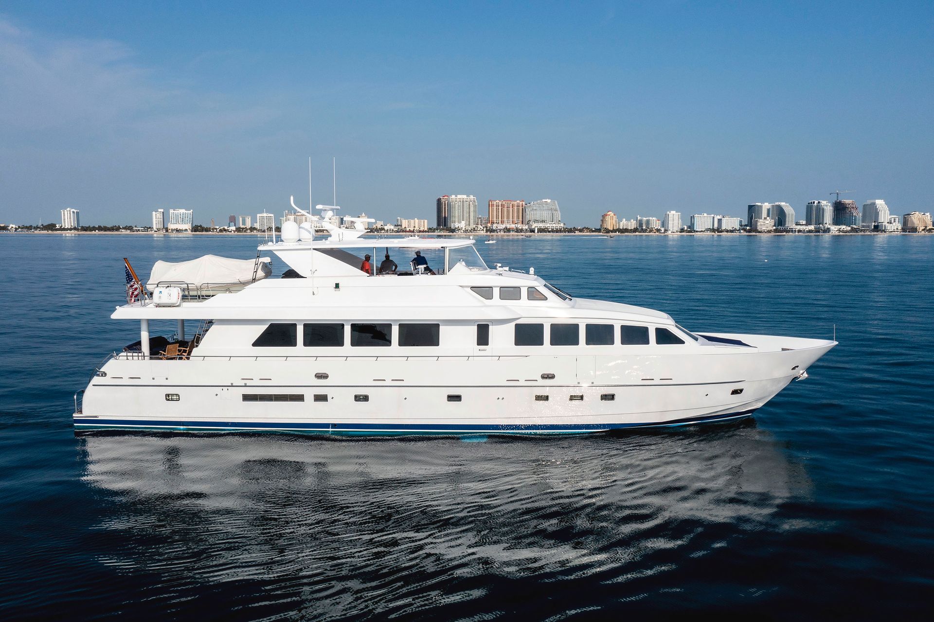 FLY BOYS yacht for sale (Hargrave Custom Yachts, 28.96m, 2002)
